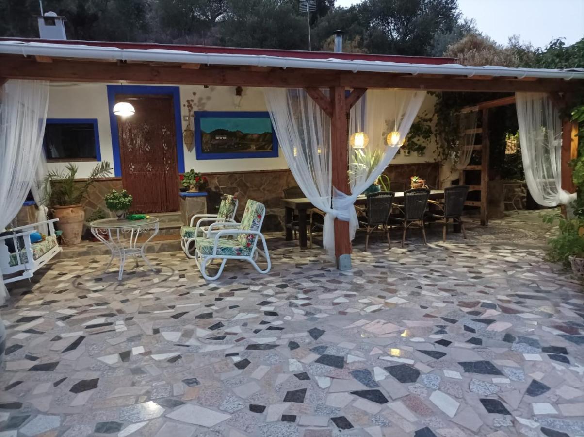 Casa Rural La Ilusion Malaga Bagian luar foto